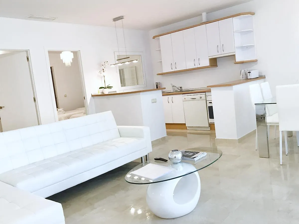 Vivaldi Boutique Suites Jardines Del Mar Marbella Apartment